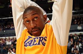 Basketball Hoops Zone: Barako Bull Energy Cola Acquires Former Laker DJ  Mbenga