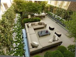 A London Roof Terrace Bowles Wyer Bespoke Garden Design London Very Nice On A Soft Day It Looks Roof Garden Design Garden Design London Rooftop Garden