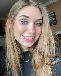 Mackenzie Morton's Instagram, Twitter & Facebook