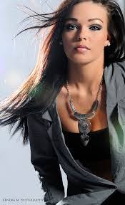 Amanda Duron's Instagram, Twitter & Facebook