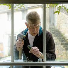 How To Replace Broken Glass In A Single-Pane Window