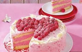 Schichttorte Mit Sahniger Himbeer Creme Rezept Himbeer Torte Kuchen Und Torten Himbeer Sahne Torte