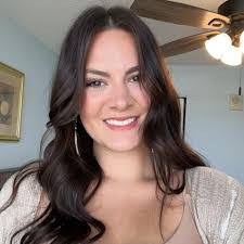 Debbie Elswick's Instagram, Twitter & Facebook