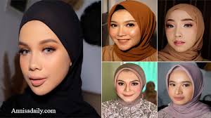 Untuk langkah make up wisuda natural selanjutnya, sangat diajukan menggunakan make up primer. Contoh Makeup Muslimah Saat Wisuda Untuk Kulit Sawo Matang Dan Berminyak Annisadaily Com