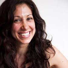 Robyn Frank's Instagram, Twitter & Facebook