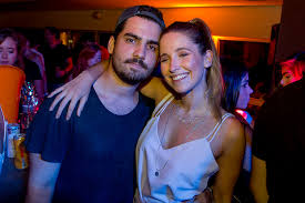 Mejorar las fotos de tu anuncio. Vicente De Castro A Ana Beatriz Barros 2