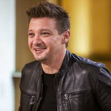 Website dedicated to jeremy renner. This Jeremy Renner Singing Video Is So Extremely Disorienting