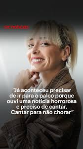 Perdeu o pai com 8 anos, mas foi com ele que aprendeu o que era “boa  música”. Começou nos Onda Choc, aos 12 anos, e nunca mais parou e a música  sempre foi mais do que uma profissão. Nasceu Marisa ...