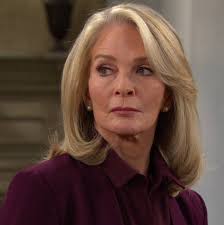 I wish that Maggie, Julie, and Kayla would buy the Hospital.....🤗😊😁💯💣 