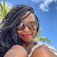 Tracy Collette's Instagram, Twitter & Facebook