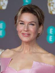 There is one time in renee zellweger's career when she appears with a bigger body because she has gained a lot of weight.this weight has changed her face a lot into a chubbier image. Renee Zellweger Filmstarts De