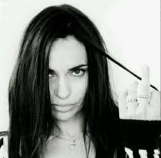 Un blog dédié à la merveilleuse béatrice dalle. Beatrice Dalle Page Photos Facebook