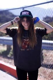 How to wear a hat is something that is handy knowledge these days. Snapback Hairstyles For Girls 25 Ways To Wear Snapback Hats