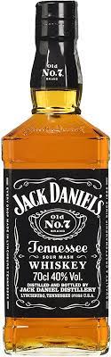 Some tennessee whiskey before being put into the charred oak barrels for ageing go through the lincoln county process filtering. Jack Daniel S Old No 7 Tennessee Whiskey 0 7l Amazon De