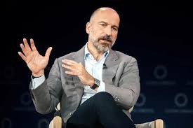 Recortará Uber 3,300 empleos para simplificar estructura