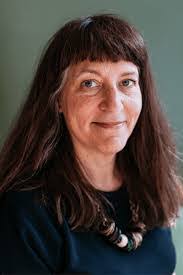 Anna Hove's Instagram, Twitter & Facebook