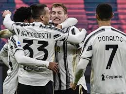 Milan nyaris menyamakan angka andai tendangan rafael leao tidak melambung tipis dari gawang juve. Ac Milan Vs Juventus Juventus End Ac Milan S 27 Game Unbeaten Run In Serie A Football News