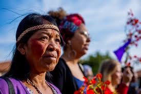 Three aspects of guarani life express an identity that gives them a specificity among other indigenous peoples, shaping and. Leila Rocha A Luta De Uma Das Principais Liderancas Dos Indios Guarani Kaiowa Revista Marie Claire Idade Sem Tabu