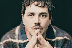 Xavier Dolan : “On cherche la validation des gens qui nous rejettent, pas  celle de ceux qui nous acceptent et célèbrent”