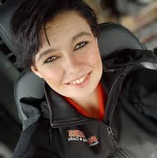 Is there anyone to talk to in such a dark place, mentally and physically  exhausted, over the last 6months just dont wanna be hear anymore 😢