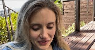 Elizabeth Ricker's Instagram, Twitter & Facebook