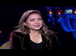 قبل ما يقرب من عام ونصف تقريباً، حاولت بسمة بوسيل إقناع زوجها تامر حسني بضرورة مشاركتها في خط أزياء خاص يحمل اسمهما معاً، على أن يضم الحروف الأولى من أسميهما، Ù†ÙŠÙ„ÙŠ ÙƒØ±ÙŠÙ… ØªÙ†Ù‡Ø§Ø± ÙÙ‰ Ø§Ù„Ø¨ÙƒØ§Ø¡ Ø¹Ù„Ù‰ Ø§Ù„Ù‡ÙˆØ§Ø¡ Ù…ÙˆÙ‚Ø¹ Ø§Ù„Ø±Ø³Ø§Ù„Ø© Ø§Ù„Ø¹Ø±Ø¨ÙŠØ©