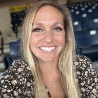 Renee LeBlanc's Instagram, Twitter & Facebook