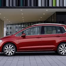 September 2019) zeigt vw den neuen noch nicht. Neuer Vw Golf Sportsvan Bequemer Und Praktischer Der Bessere Golf Stern De