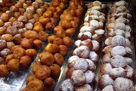 Un dolce friabile e gustoso amato dai bambini. Dove Comprare I Dolci Di Carnevale In Tutta Italia Con Le Ricette