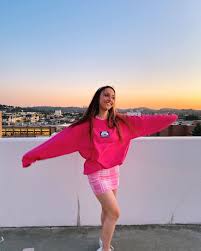 Sydney Serena On Instagram Girl Photography Poses Cute Outfits Famous Fashion