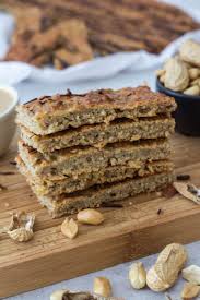 Bananen Haferflocken Riegel Mit Erdnussmus Gesunder Snack Rezept In 2020 Musliriegel Rezept Zwischenmahlzeit Gesunde Snacks