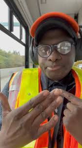 What is sign for welcome I notice ASL teach told SSP explain about welcome  I just learn hmmm