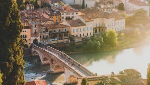 Villa serena è provider ecm accreditato dal ministero della salute per l'organizzazione di corsi di alta formazione sanitaria. La Storia Di Un Grande Hotel Hotel 4 Stelle Verona Hotel Colomba D Oro