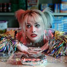 Margot elise robbie was born on july 2, 1990 in dalby, queensland, australia to scottish parents. Margot Robbie Didn T Know Harley Quinn Dies In Snyder Cut