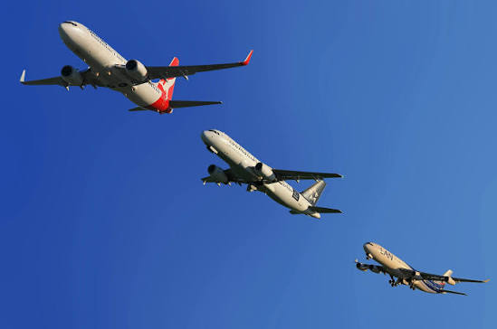 5 Things that Airplanes are Required to Have on Board that Passengers  Cannot See — In Flight USA