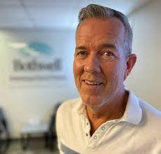 Scott Woolery's Instagram, Twitter & Facebook