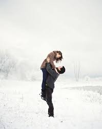 Lumina este un element cheie in arta fotografica, de aceea trebuie sa tii cont de acest lucru de fiecare data cand idei de poze artistice cu persoane si animale. 70 De Fotografii De Iarna Romantice Care Te Vor Surprinde