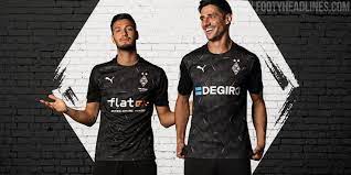 Eine hälfte ist schlicht und schwarz mit leuchtendem bvb und puma logo. Cafe Verordnung Gesundes Essen Monchengladbach Neues Trikot Puma Berri Medizinisch Luftfahrt