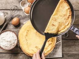 Pertama kalinya siapkan terlebih dahulu sebuah wadah untuk mencampurkan adonan. 5 Cara Membuat Crepes Yang Renyah Dengan Ragam Topping Dream Co Id