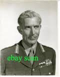 File:Alan Napier 1949.GIF
