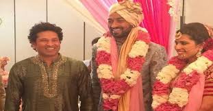 Jaydev unadkat is an indian cricketer who got engaged to rinny on 15 march 2020. Hardik Pandya Welcomes Sachin Tendulkar At Brother Krunal S Wedding Watch Video
