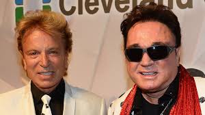 Siegfried and roy magician siegried fischbacher has died at 81 after a battle with pancreatic roy's publicist confirmed his passing as seigfried said in a statement: Donde Vivian Siegfried Y Roy Y Que Tan Grande Es La Finca Espanol News24viral