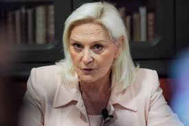 "Je réponds à l'appel des militants": candidate aux législatives,  Marie-Caroline Le Pen nie un "parachutage"