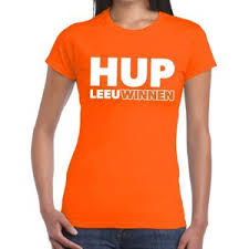 Het pak heeft een normale pasvorm en een mooie vrouwelijke snit. Nederlands Elftal Trainingsbroek Kleding Online Kopen Beslist Nl Lage Prijs