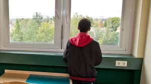 Telegram , wohnungsbau auch für flüchtlinge. Der Altottinger Weg Wie Fluchtlinge Wohnungen Finden Br24 Br De