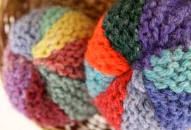 Learn how to knit a ball! Waldorf Inspired Moms Knitting