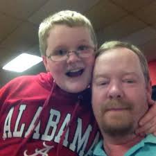 Use caution…Traffic lights aren't working at 8 mile and Kelly