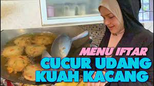 Cucur udang ini agak muai juga, satu adunan ini boleh dapat antara 18 20 biji, bergantung pada saiz senduk yang kita guna. Menu Iftar Cucur Udang Kuah Kacang Youtube