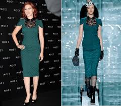 Abbinare ad un vestito verde petrolio delle scarpe nere è una delle scelte più scontate ma anche più. Scarlett Johansson Con Un Abito Verde Petrolio Di Marc Jacobs A Shanghai Pourfemme