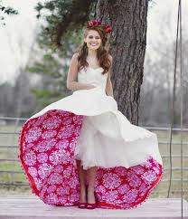 Ausgefallene Brautkleider Originelles Design Weiss Rot Florale Muster Hochzeitskleider Hochzeitskleid Brautkleid Braut